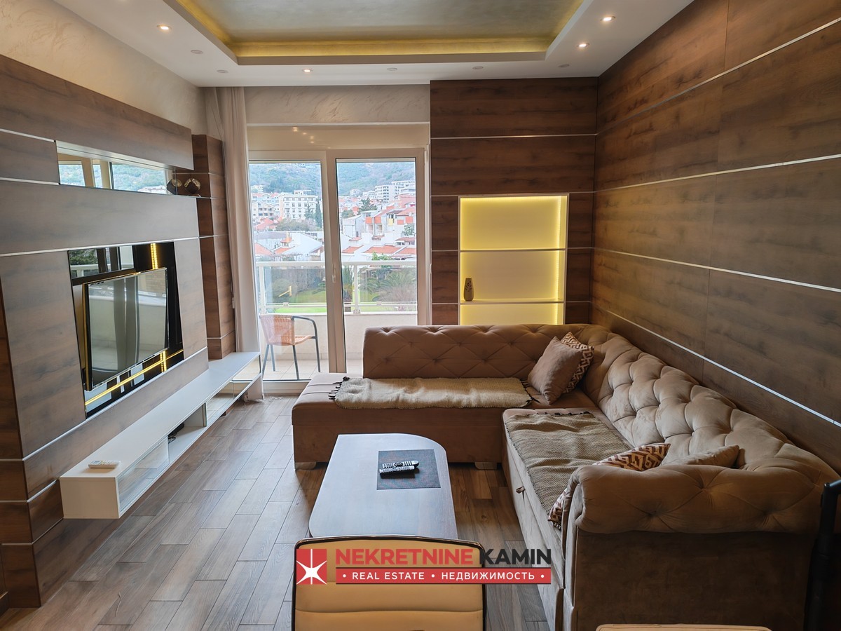 Nicely Furnished One-Bedroom Apartment of 45 m² for Rent, Budva Centre